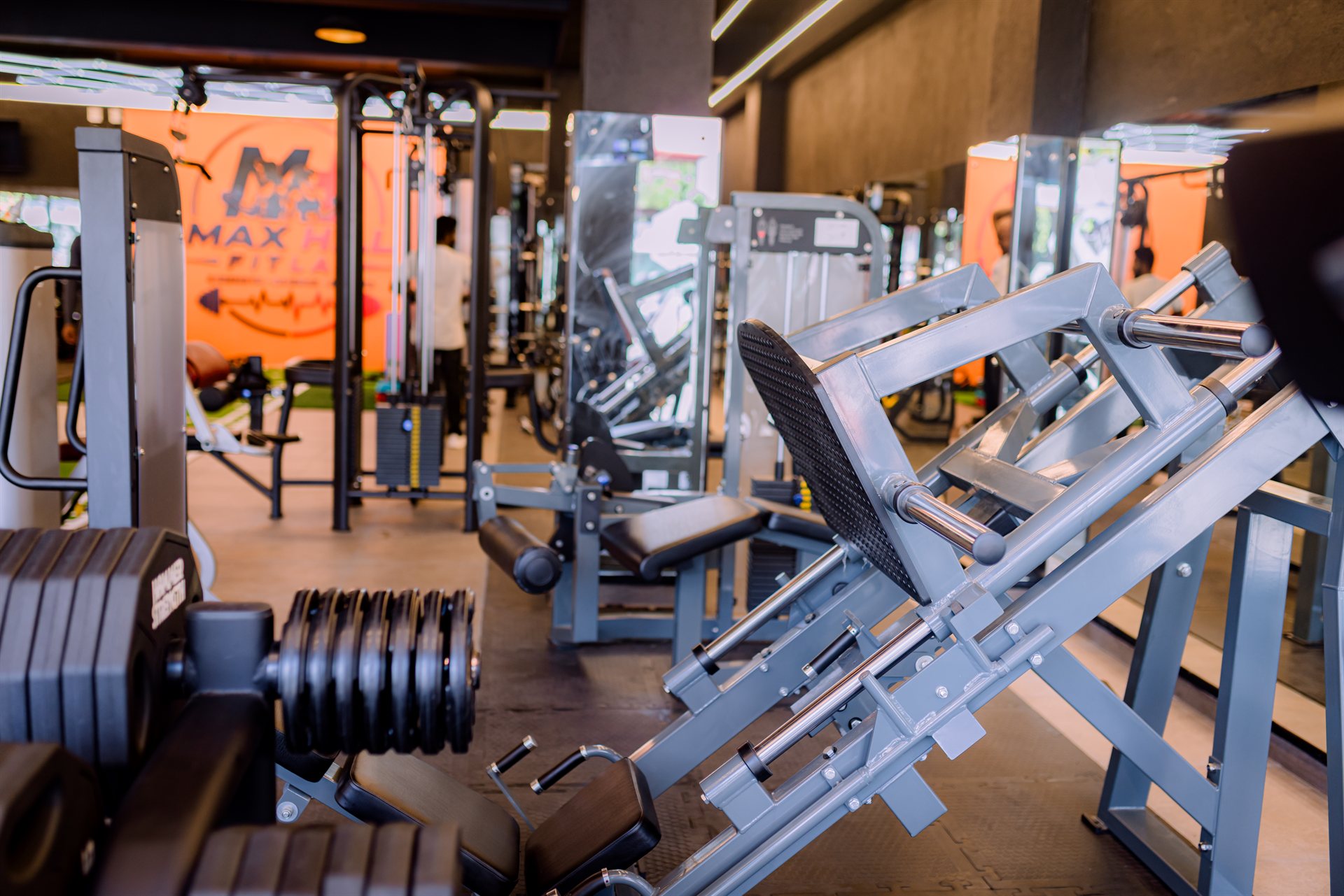 MAX HILL gym strength platforms and equipment