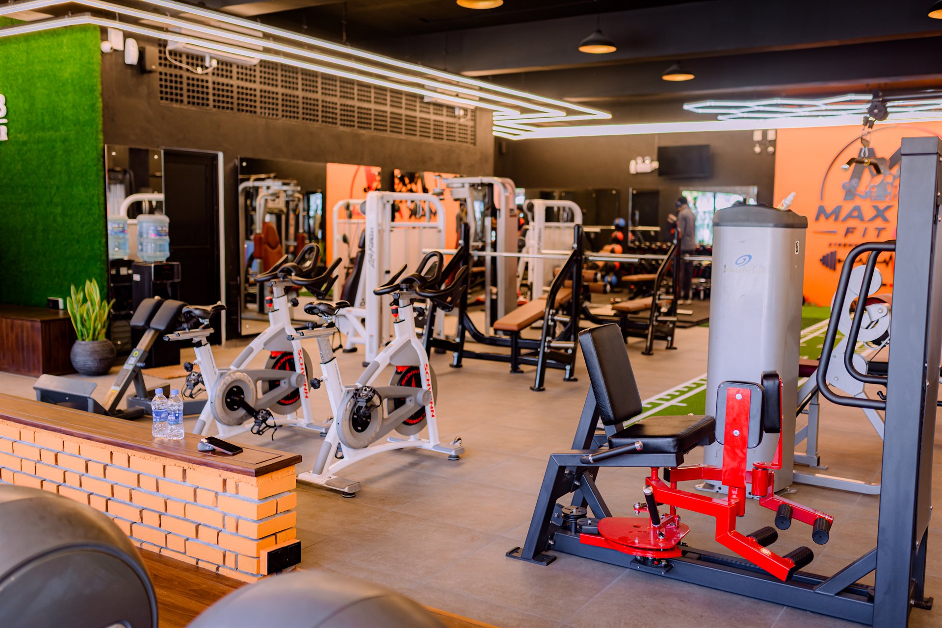 MAX HILL Fit Lab workout zone