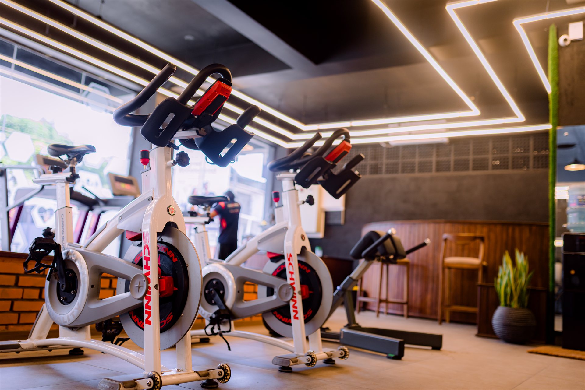 MAX HILL Fit Lab — gym showers and locker area