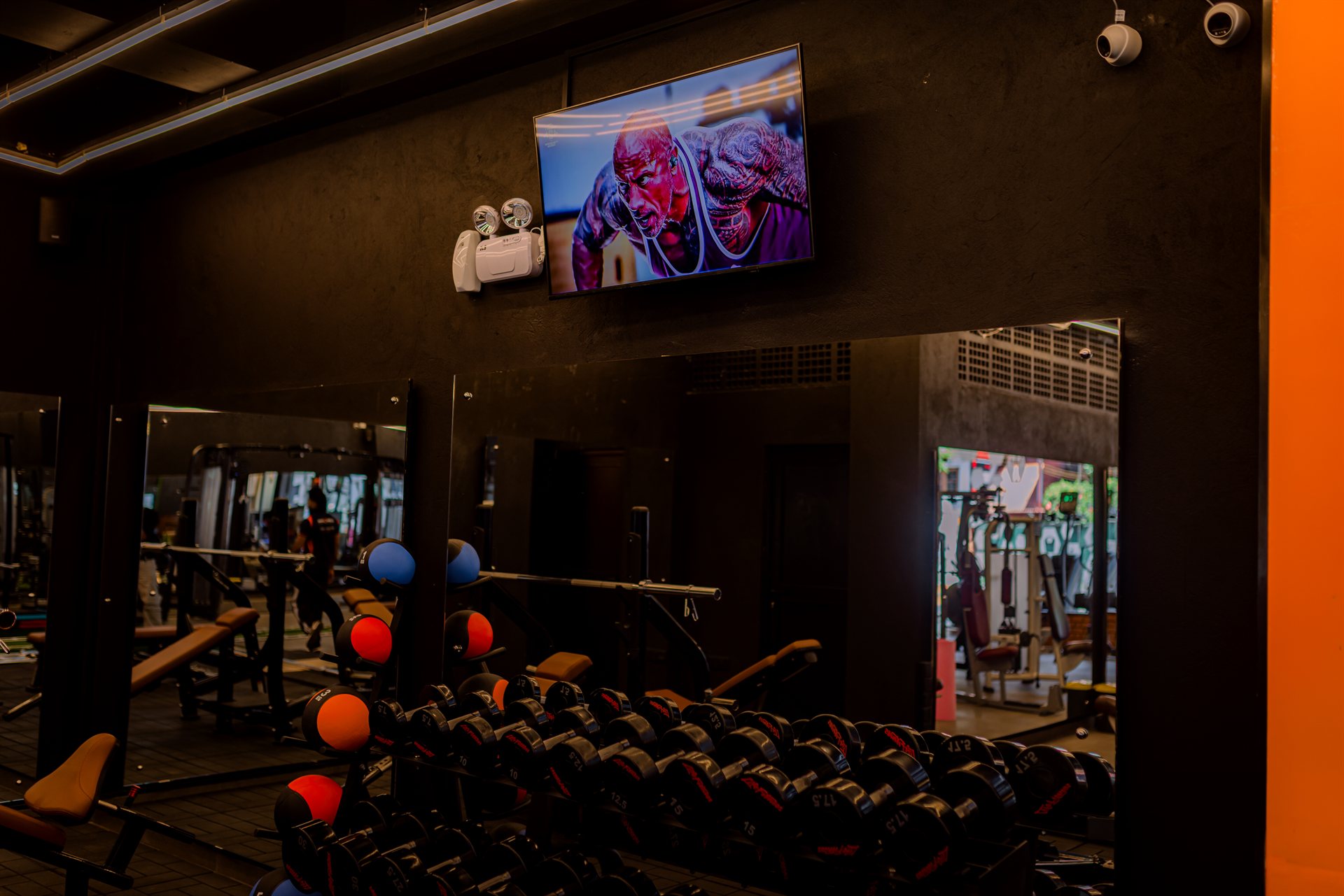 MAX HILL Fit Lab gym facility overview